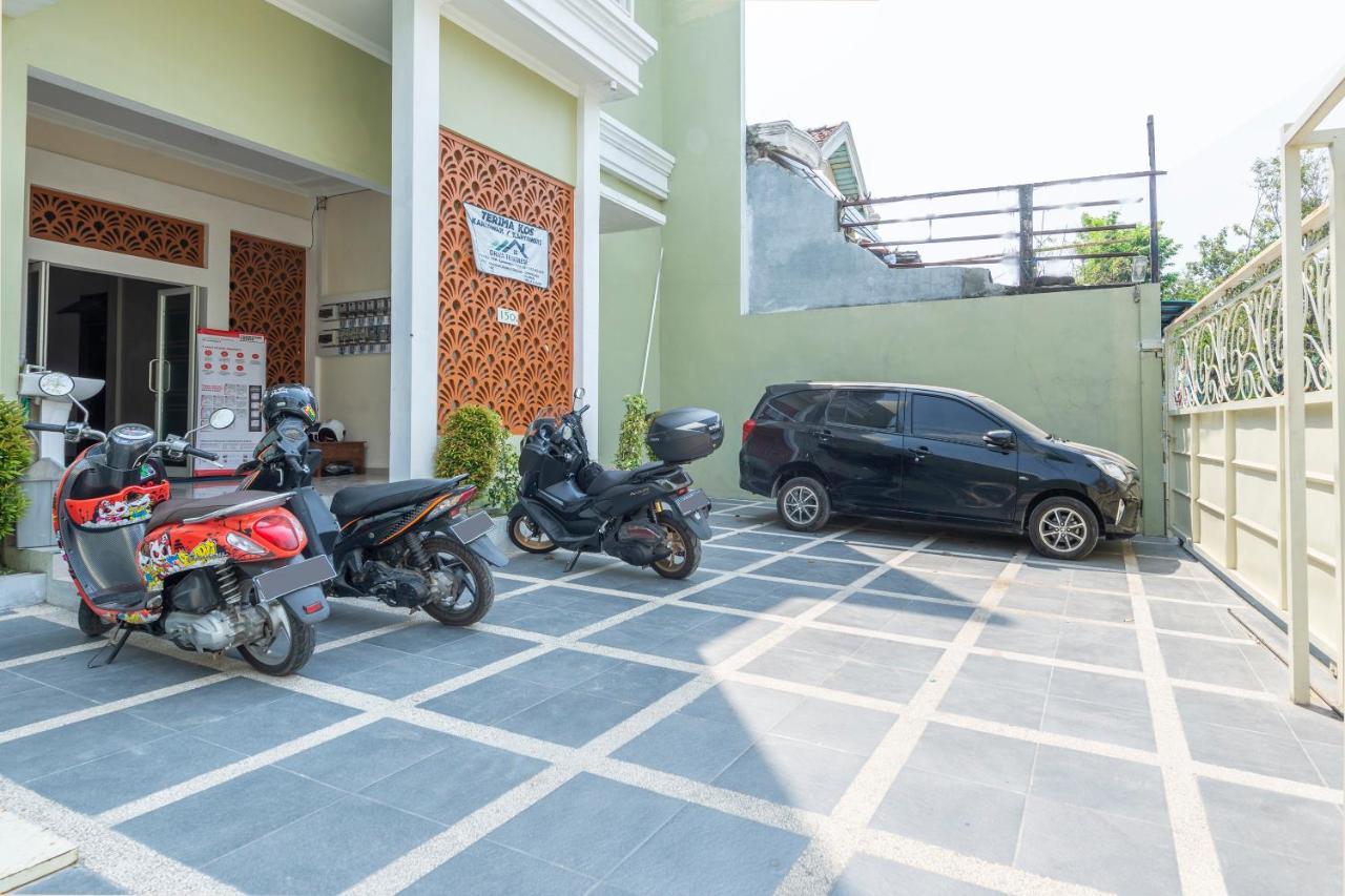 Oyo 3706 Griya Tentrem Syariah Lamongan Extérieur photo