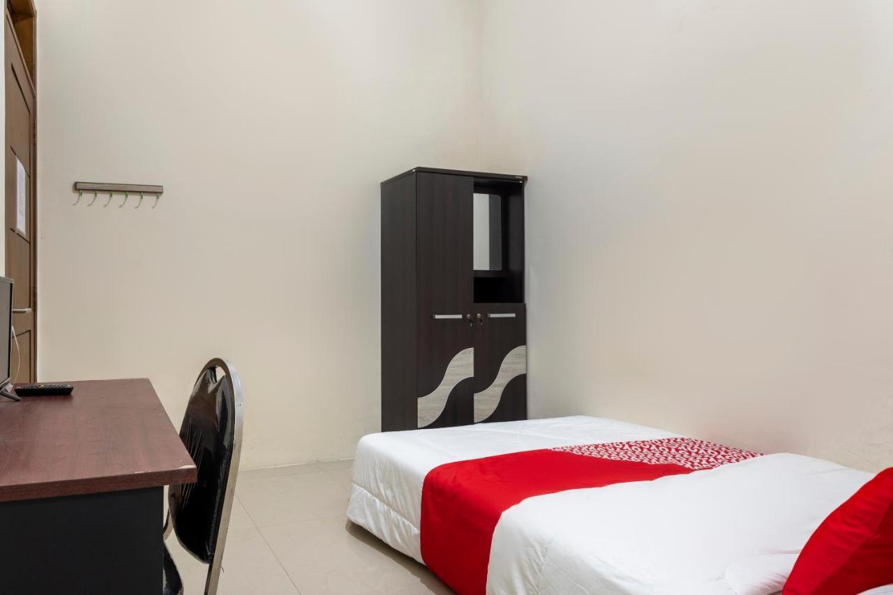 Oyo 3706 Griya Tentrem Syariah Lamongan Extérieur photo