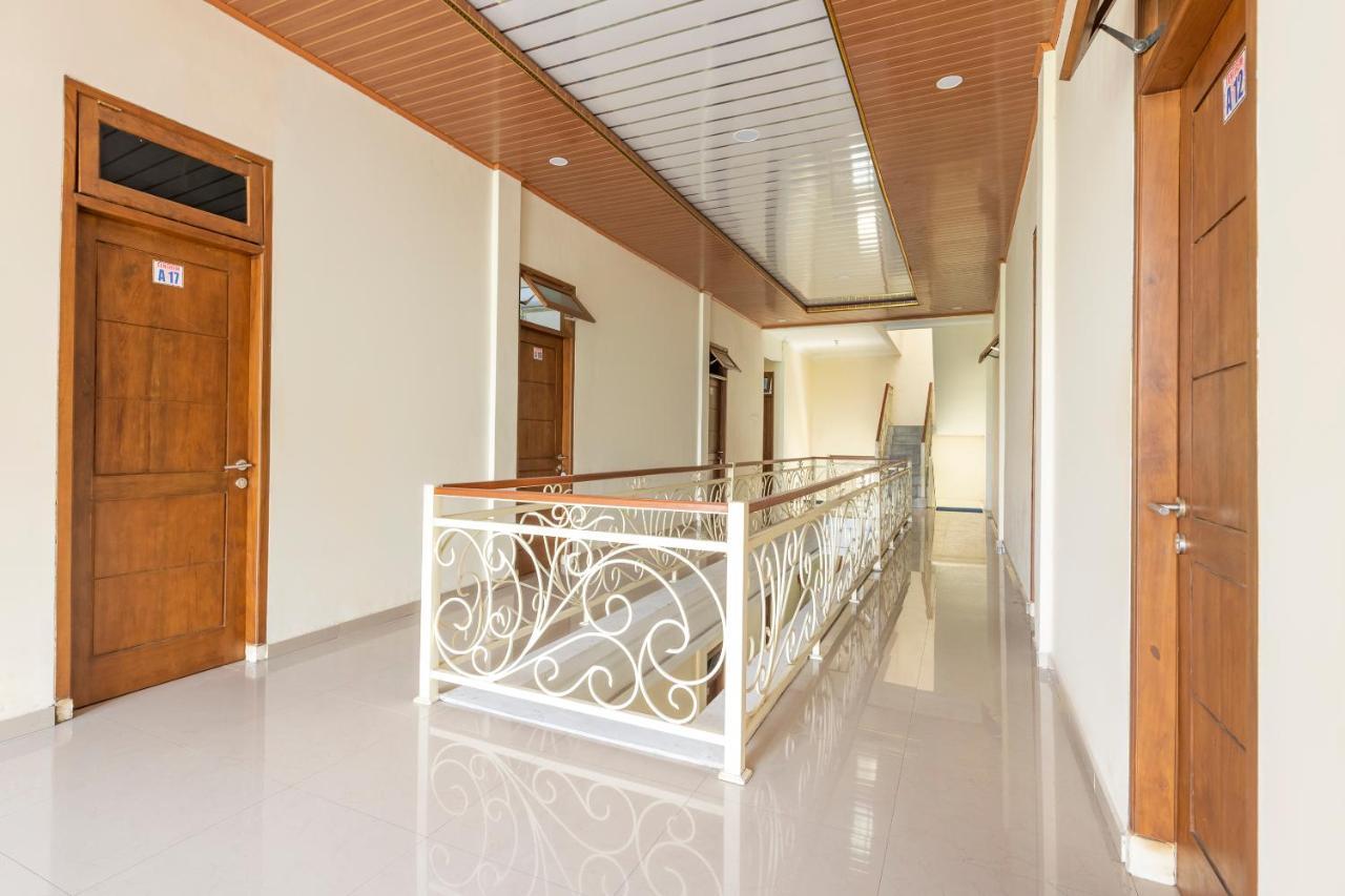 Oyo 3706 Griya Tentrem Syariah Lamongan Extérieur photo
