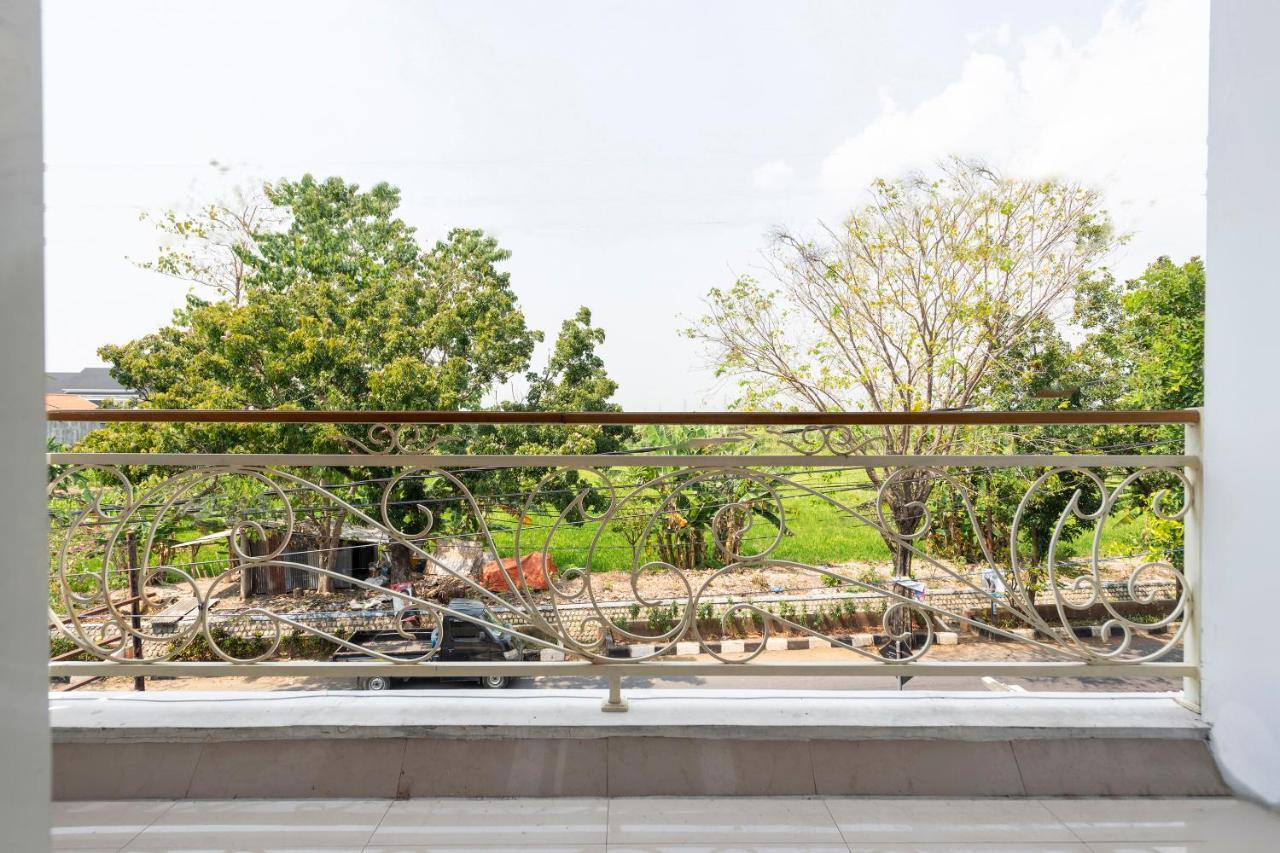 Oyo 3706 Griya Tentrem Syariah Lamongan Extérieur photo