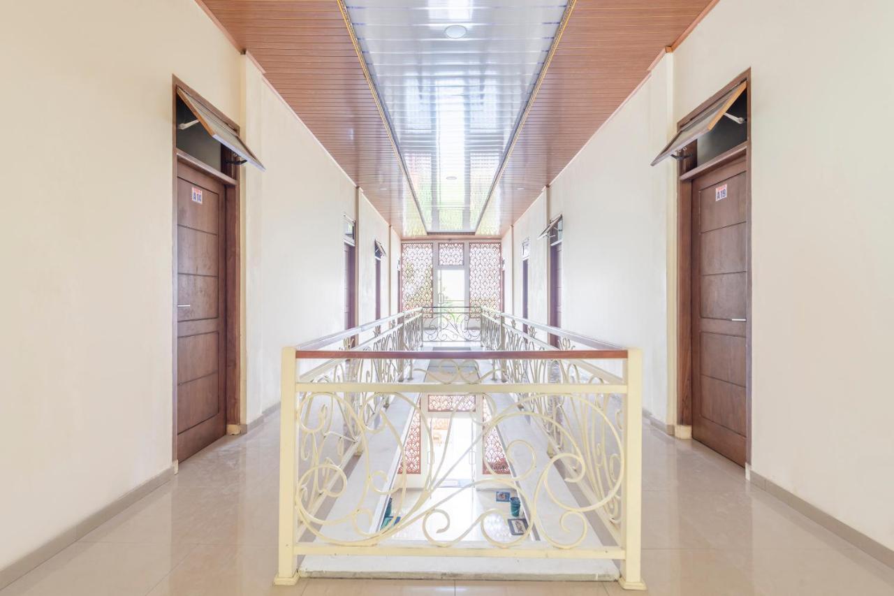 Oyo 3706 Griya Tentrem Syariah Lamongan Extérieur photo