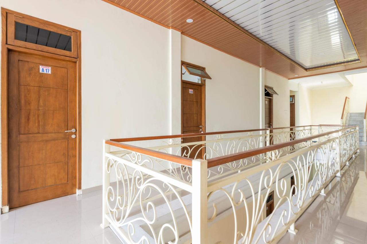 Oyo 3706 Griya Tentrem Syariah Lamongan Extérieur photo