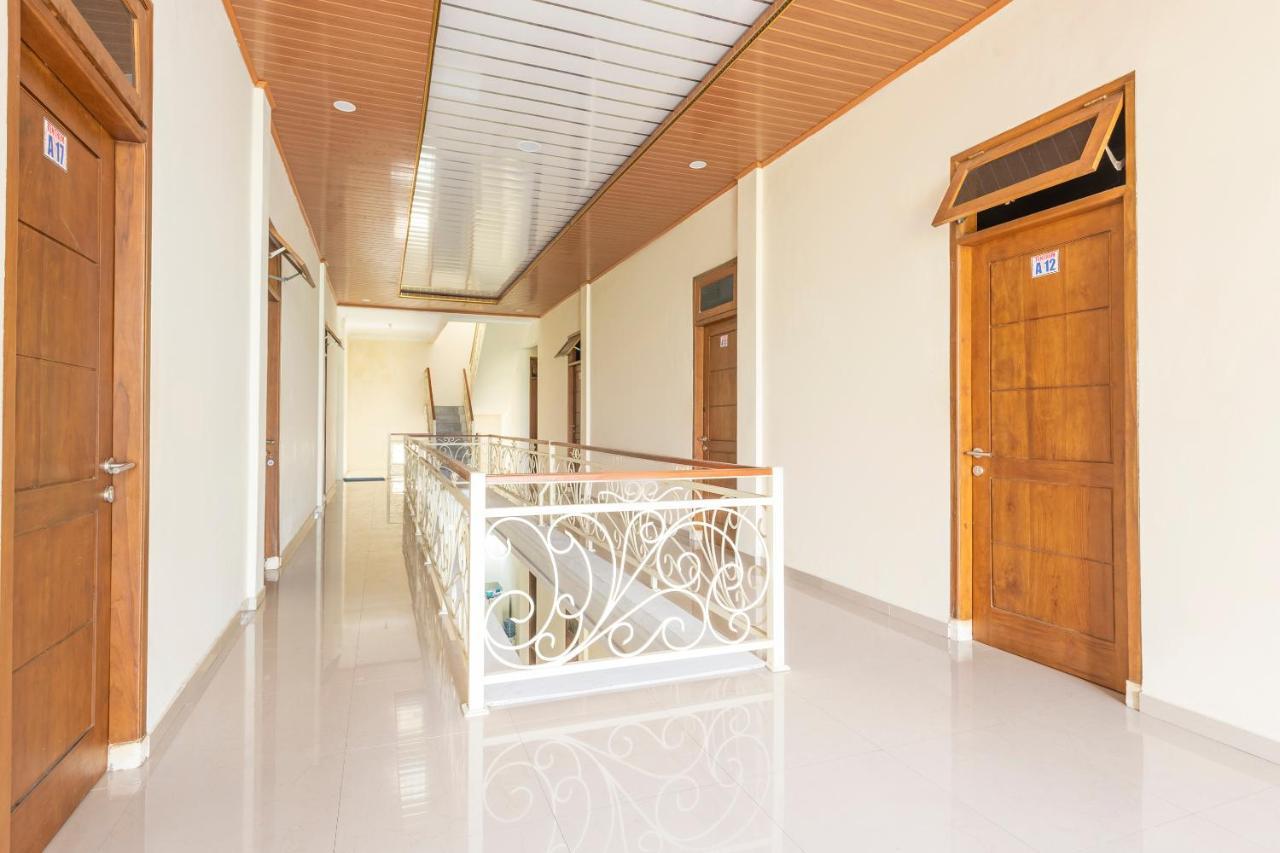 Oyo 3706 Griya Tentrem Syariah Lamongan Extérieur photo